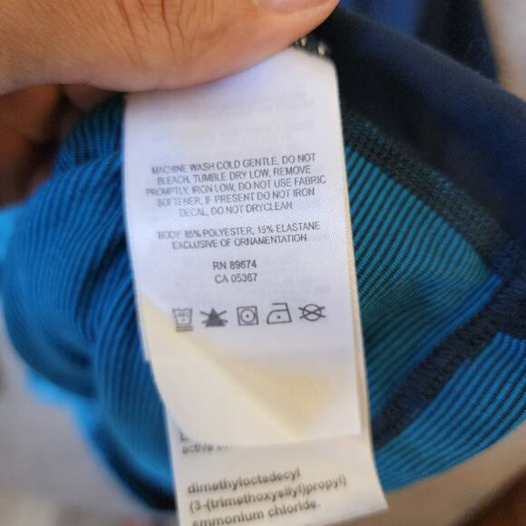 Mountain Hardwear Men's Large Blue Two-Tone Striped Pullover - Wick Tech - Picture 7 of 11